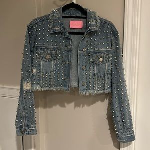 Cropped studded jean jacket sz:S